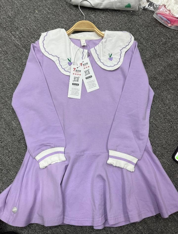 Girl's dress